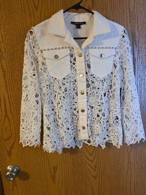 Boston Proper Ivory Lace Button-Up Jacket with Pearl and Gold Accents Ptp 19